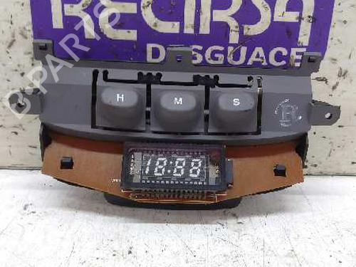 Used Display monitor KIA CARENS II MPV (FJ) 2.0 CRDi (113 hp) 25881882