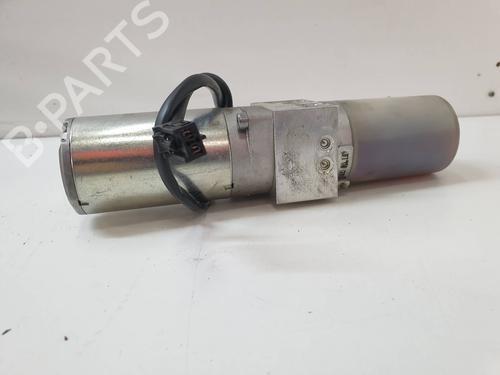 Used Central lock pump MERCEDES-BENZ S-CLASS (W221, V221) S 63 AMG (221.077, 221.177) (525 hp) 16349723