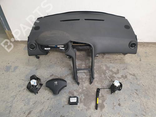 Used Airbag Kit PEUGEOT 5008 (0U_, 0E_) 1.2 (131 hp) 17326874