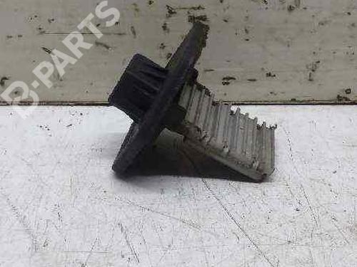 Used Heater resistor KIA CARENS II MPV (FJ) 2.0 CRDi (113 hp) 11674975