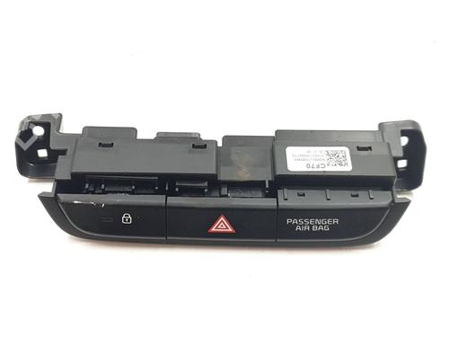 Used Warning switch Warning switch KIA CEED (CD) 1.6 CRDi 136 Eco-Dynamics+ (136 hp) 33334127 33334127