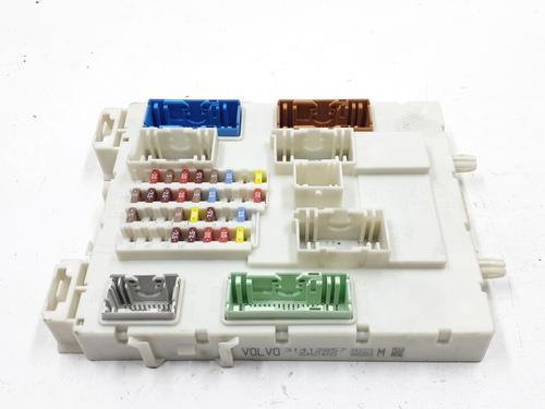 Used Fuse box Fuse box VOLVO V40 Hatchback (525) D3 (150 hp) 39956824 39956824