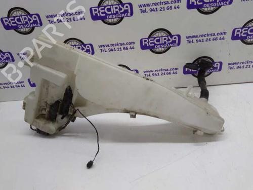 Used Windscreen washer tank BMW X5 (E70) xDrive 30 d (211 hp) 9463343