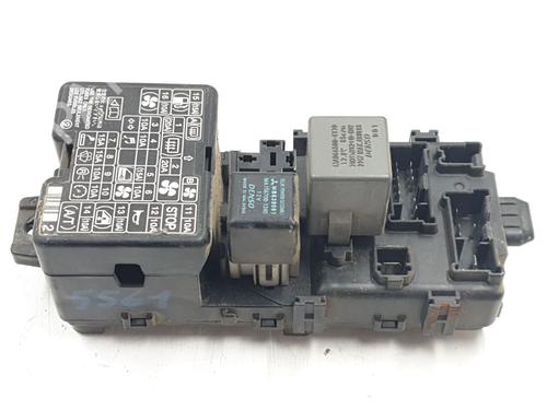 Used Fuse box Fuse box MITSUBISHI L200 (K7_T, K6_T, K5_T) 2.5 TD 4WD (K74T) (99 hp) 34215740 34215740