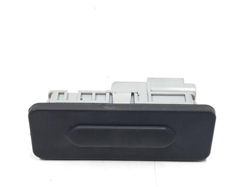 Trunk håndtak RENAULT CAPTUR I (J5_, H5_) 1.3 TCe 130 (J5NJ, J5NE) (131 hp) 30870538