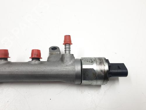 Injection rail SEAT LEON (1P1) 1.6 TDI | BP32381818M98 