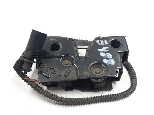 Used Hood lock VW GOLF VII (5G1, BQ1, BE1, BE2) 1.6 TDI (105 hp) 31338160