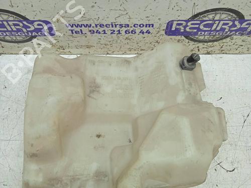 Used Windscreen washer tank RENAULT LAGUNA II Grandtour (KG0/1_) [2001-2007]  9489748