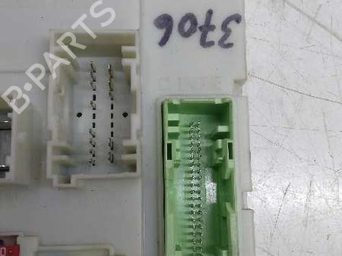 Fuse box FORD FOCUS III | BP9462249E1