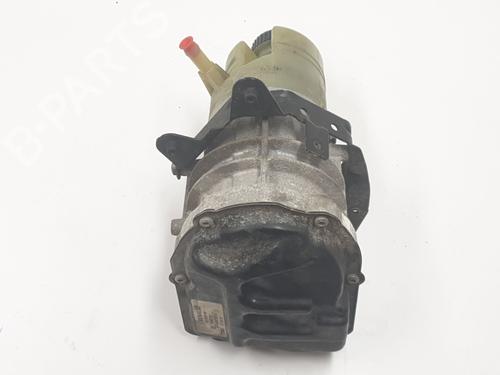 Used Steering pump Steering pump RENAULT TRAFIC III Van (FG_) 1.6 dCi 95 (FGMJ, FGMR) (95 hp) 28421053 28421053