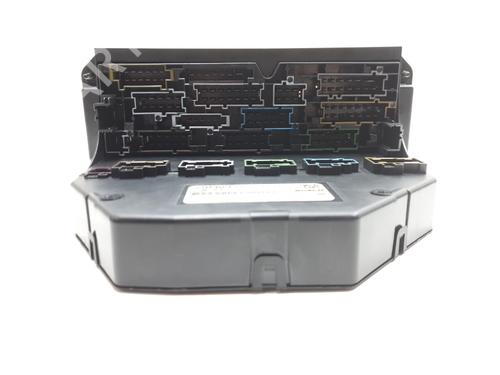 Used Fuse box Fuse box MERCEDES-BENZ C-CLASS (W204) C 180 CDI (204.000) (120 hp) 28025687 28025687