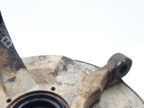 Achsschenkel links vorne MITSUBISHI PAJERO II (V3_W, V2_W, V4_W, V5_W) 2.8 TD (V46W, V26W) | BP30903154M25