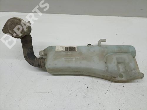 Used Windscreen washer tank Windscreen washer tank MITSUBISHI PAJERO II (V3_W, V2_W, V4_W, V5_W) 2.5 TD 4WD (V24W) (99 hp) 9469460 9469460