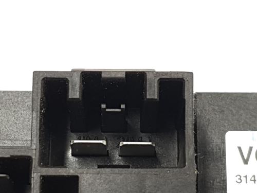 Electronic module VOLVO V40 Hatchback (525) D3 | BP39956832M83 - Image 4