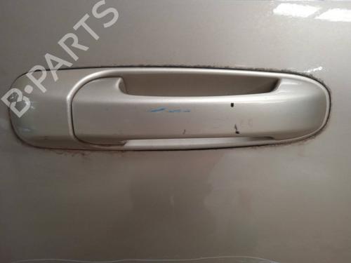 Używane Klamka zewnętrzna drzwi przednich prawych JEEP GRAND CHEROKEE II (WJ, WG) 3.1 TD 4x4 (140 hp) 10410538