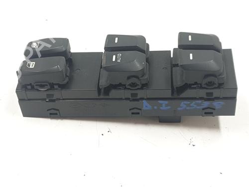 Used Left front window switch Left front window switch HYUNDAI ix35 (LM, EL, ELH) 1.7 CRDi (116 hp) 33290798 33290798
