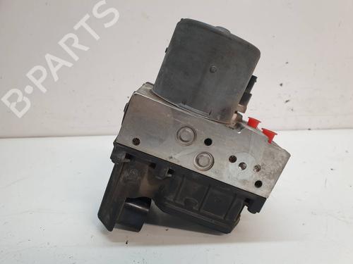 Used ABS pump TOYOTA AVENSIS (_T25_) 2.2 D-4D (ADT251_, ADT251R) (150 hp) 18708547