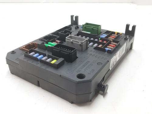 Fuse box CITROËN C4 II (NC_) 1.6 BlueHDi 120 | BP28378753E1