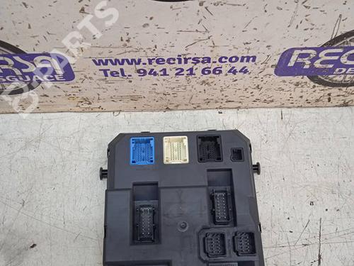Used Fuse box Fuse box CITROËN C3 II (SC_) 1.4 HDi 70 (SC8HZC, SC8HR0, SC8HP4) (68 hp) 9470327 9470327