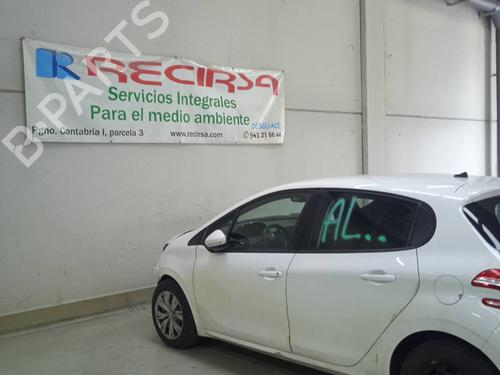 Fuse box PEUGEOT 208 I (CA_, CC_)  | BP15070122E1 