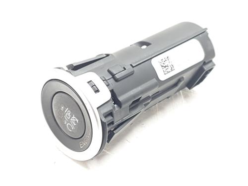 switch-lancia-thema-lx_-2011-2012-2013-2014-34446076 main image