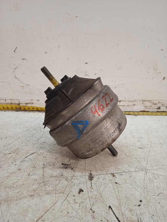 Engine mount AUDI A4 B6 (8E2) 1.9 TDI 9976439 BParts