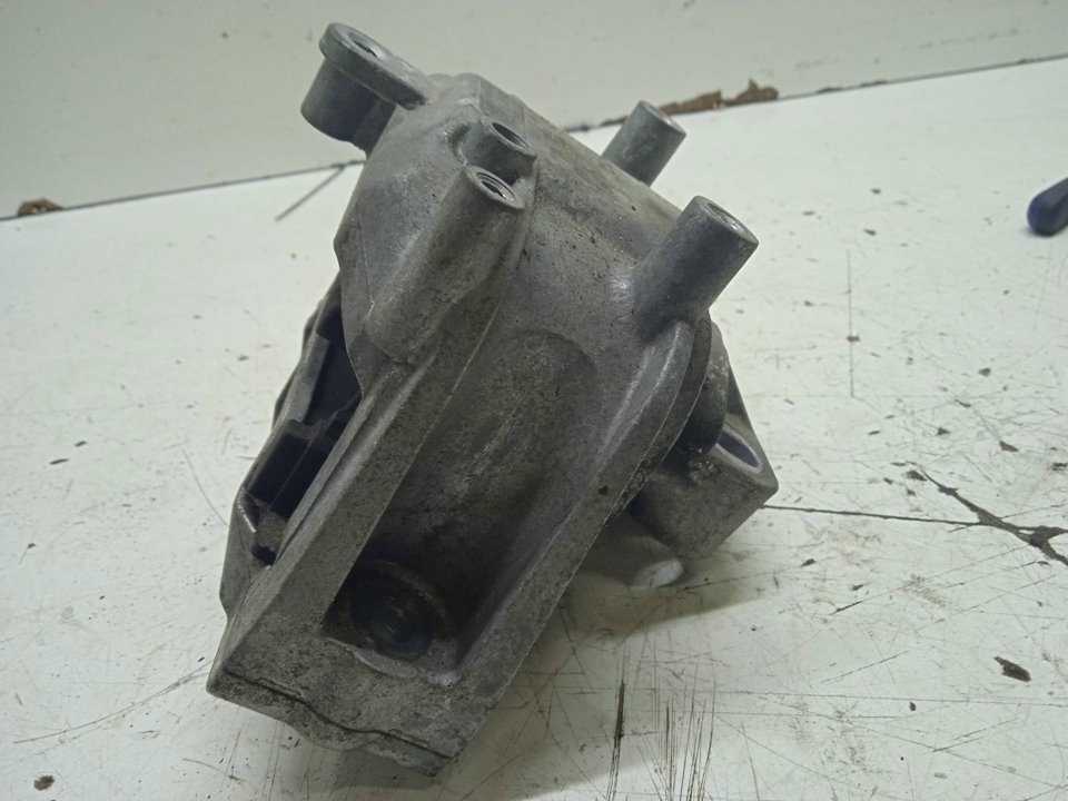 Engine mount VW GOLF VI (5K1) 1.6 TDI 10925851 BParts
