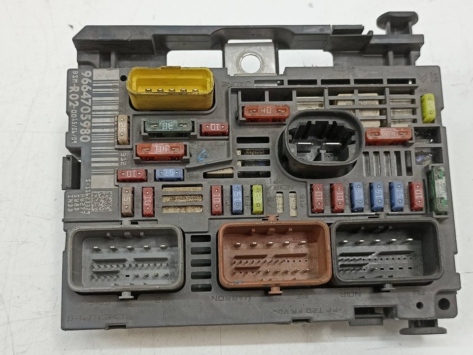 Fuse box PEUGEOT 308 SW I (4E_, 4H_) 2.0 HDi 9461173 BParts
