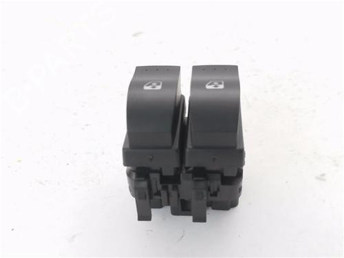 Used Left front window switch RENAULT CLIO II (BB_, CB_) [1998-2016]  30182956