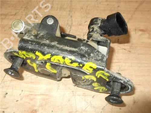 Used Tailgate lock CHRYSLER VOYAGER / GRAND VOYAGER III (GS_, NS_) 2.0 i (133 hp) 12121090