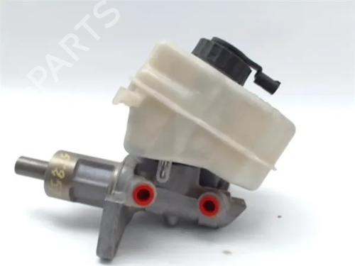 Used Brake master cylinder BMW 1 (E87) 118 d (143 hp) 10010268