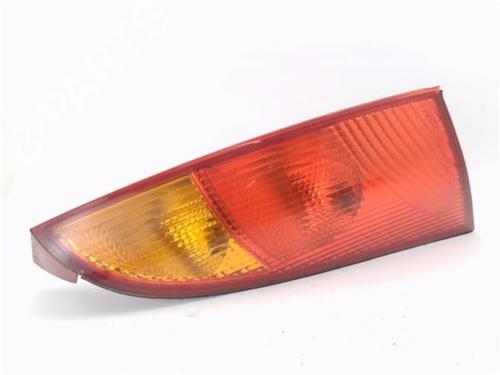 Used Right taillight FORD FOCUS I (DAW, DBW) 1.6 16V (100 hp) 25010012