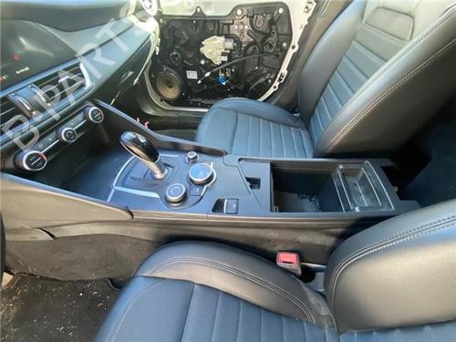 Used Middle console ALFA ROMEO GIULIA (952_) 2.0 (952ABA25B) (200 hp) 17062319