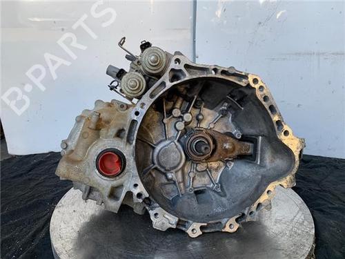 gearbox-toyota-yaris-_p9_-2005-2006-2007-2008-2009-2010-2011-2012-2013-2014-26953683 main image