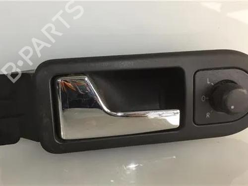 Used Front left interior door handle VW GOLF IV (1J1) 1.9 TDI (101 hp) 14339158