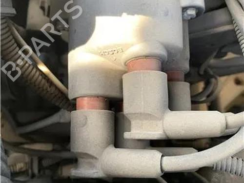 Used Ignition distributor VOLVO V70 I (875, 876) [1995-2000]  25845270