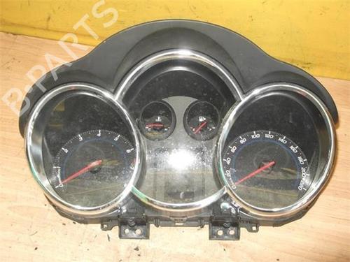Kombinert Instrument CHEVROLET CRUZE (J300) 1.8 (141 hp) 12119703