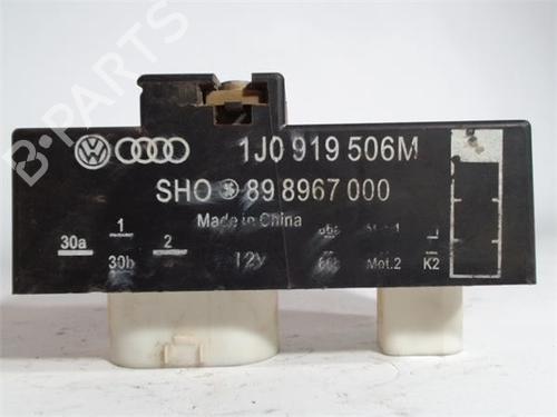 Used Fuse box SEAT IBIZA IV SC (6J1, 6P5) [2008-2018]  13050194