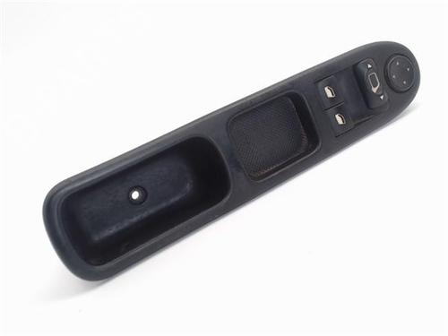 Used Left front window switch PEUGEOT 307 SW (3H) 2.0 HDI 90 (90 hp) 15847154