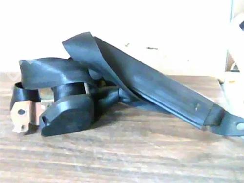 Used Front left seatbelt PEUGEOT 205 II (20A/C) [1987-2000]  13049080