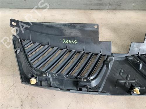 Grille MITSUBISHI OUTLANDER II (CW_W) 2.0 DI-D (CW8W) | BP25007367C40 