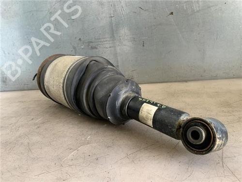 Right rear shock absorber LAND ROVER DISCOVERY III (L319) 2.7 TD 4x4 | BP25977328M19 
