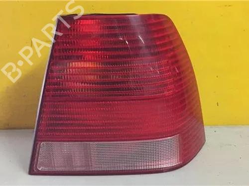 Højre baglygte VW BORA I (1J2) 1.6 (101 hp) 9764951