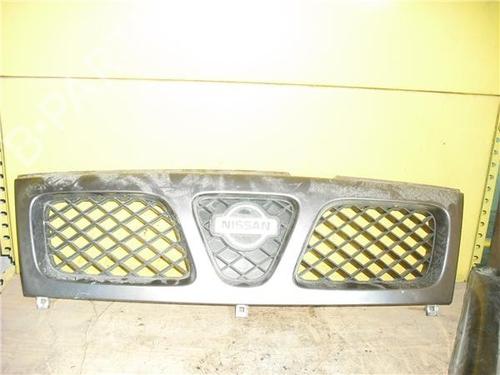 Used Grille NISSAN TERRANO II (R20) 2.7 TDi 4WD (125 hp) 9683437
