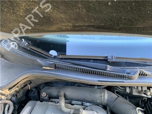 Front windshield wiper arm VW GOLF V (1K1) | BP32389063C143