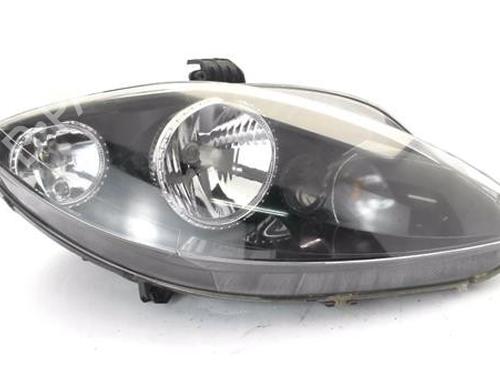 Used Right headlight Right headlight SEAT LEON (1P1) 1.9 TDI (105 hp) 32417890 32417890