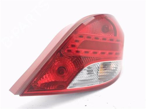 Used Right taillight Right taillight 33729663 33729663