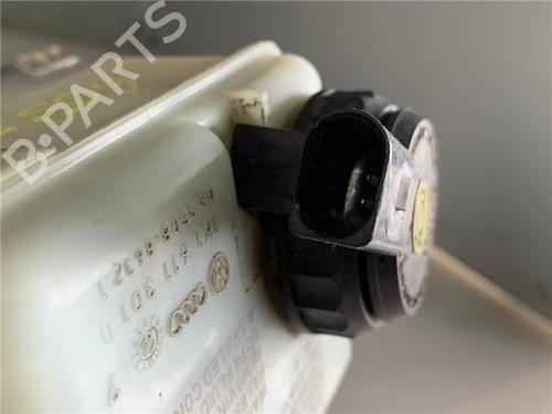 Brake master cylinder SEAT LEON (1P1) 1.6 TDI | BP33220430M77 - Image 6