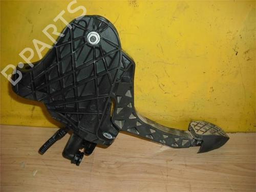 Clutch pedal SEAT LEON (1P1) 1.4 TSI (125 hp) 12148439