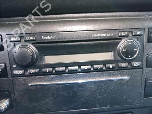 Used Radio SKODA SUPERB I (3U4) 1.9 TDI (115 hp) 29251213